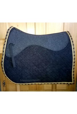 Saddle pad with  wool absorber