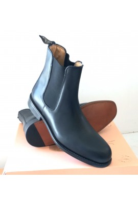 Bottines à élastique. I paire 42 en stock
